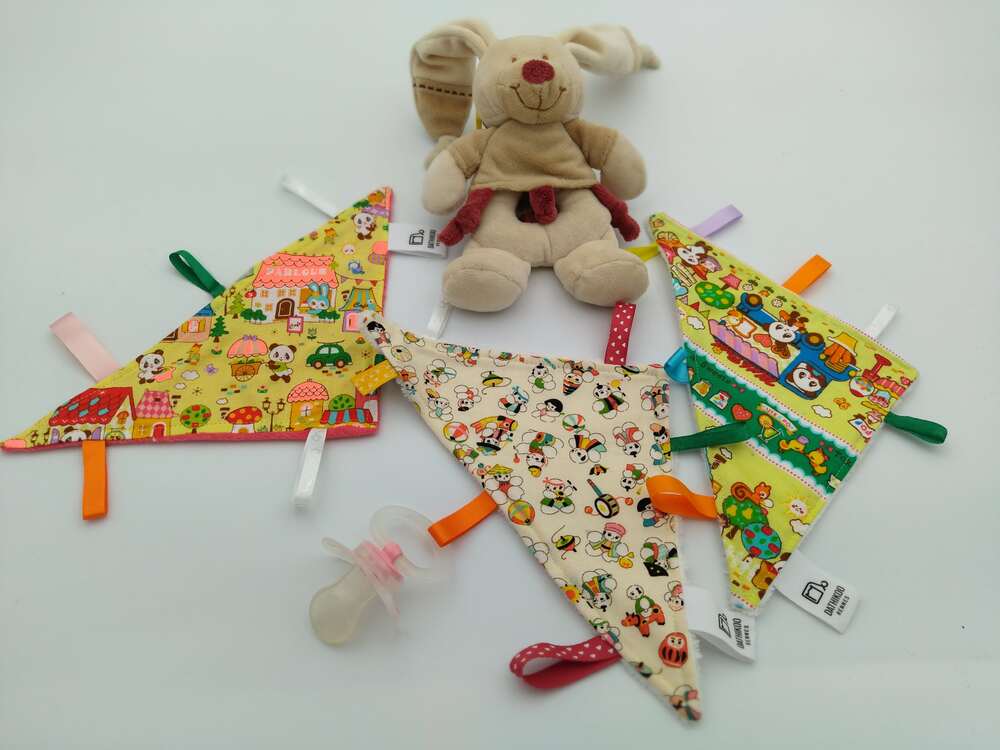 Doudou plat triangulaire